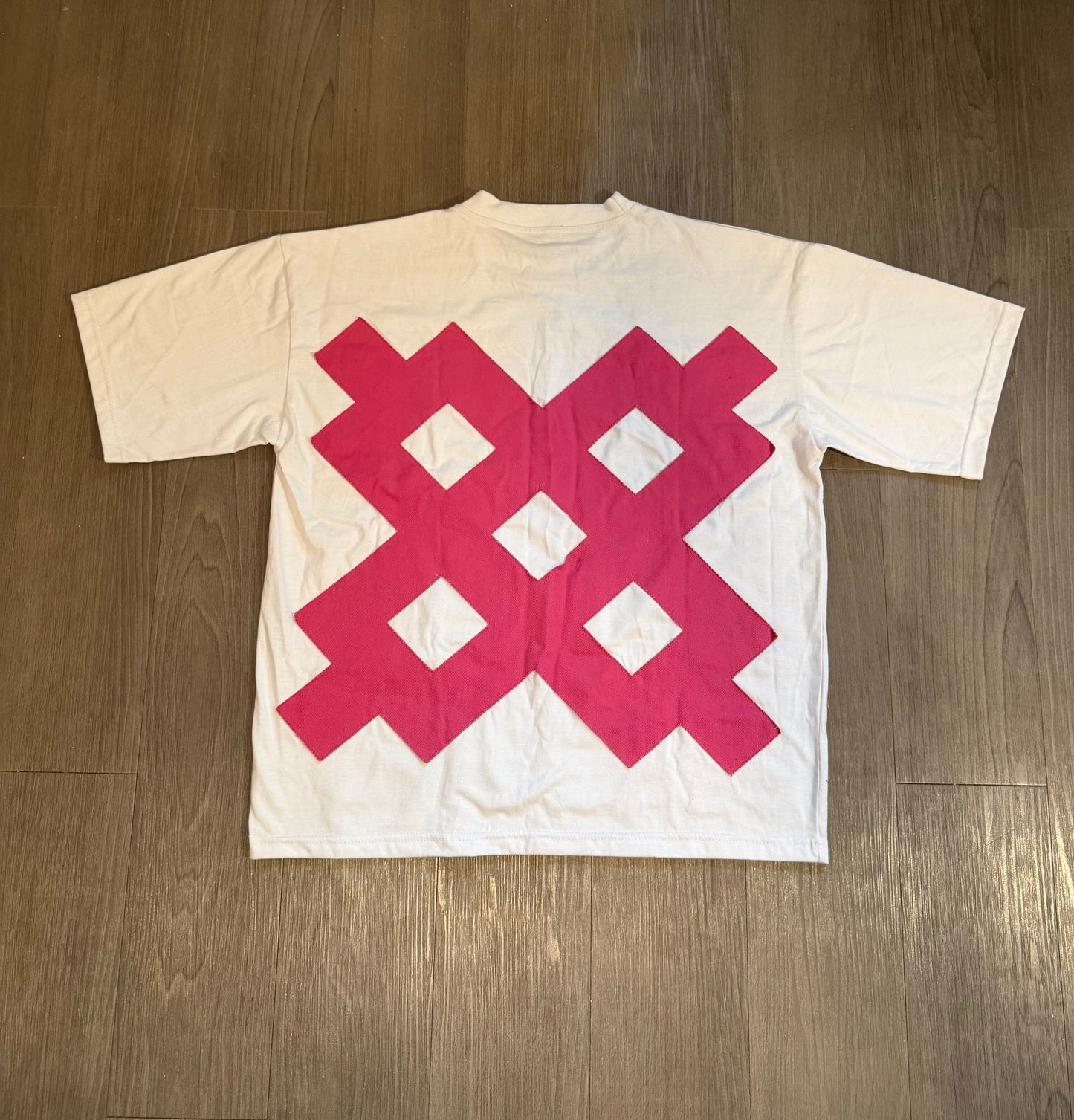 FORTIFIED TEE PINK ON WHITE
