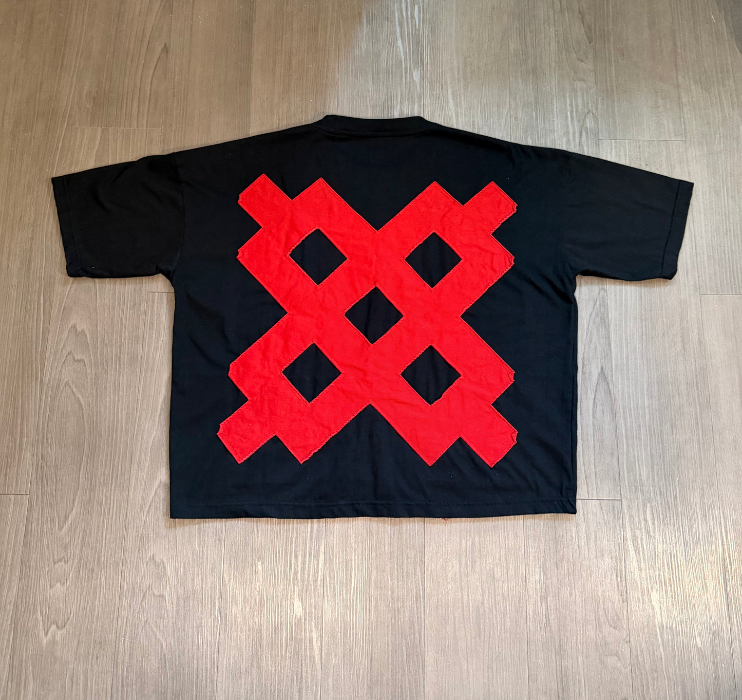 FORTIFIED TEE RED ON BLACK